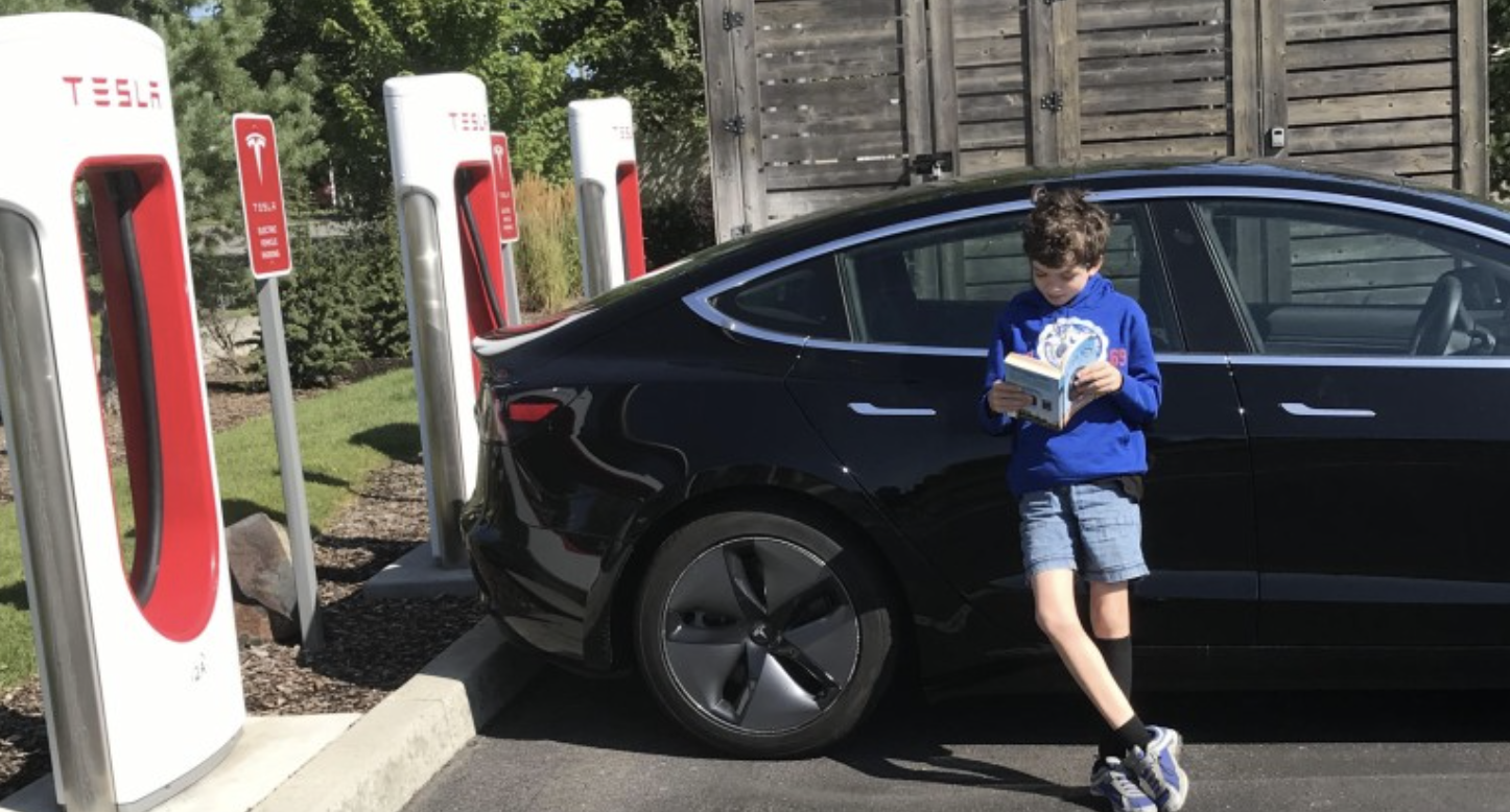 Tesla vs. Nissan Leaf